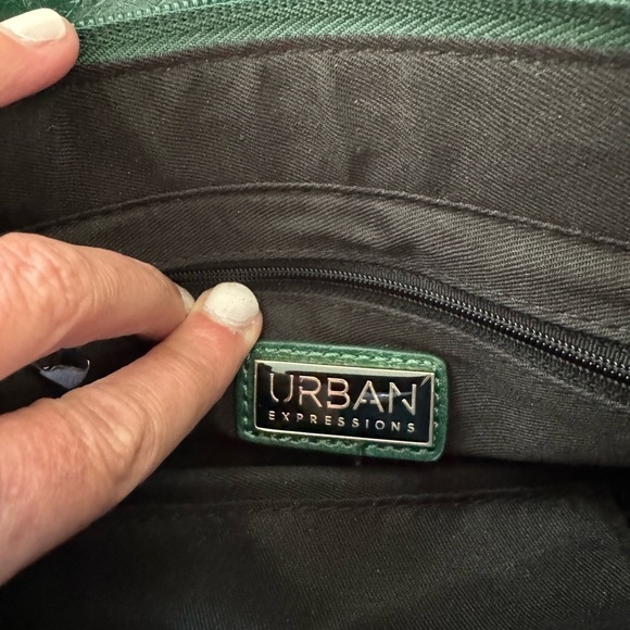 Urban Expressions Green Stitched Pattern with Chain Shoulder Strap - Picture 12 of 12